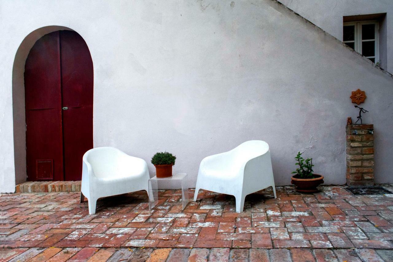 Bed and Breakfast Bb Gli Aristogatti Ghizzano Exterior foto